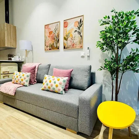 Apartman Cozy & Stylish Flat Close To Center *