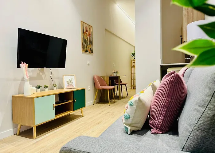 Cozy & Stylish Loft Near Center * Valenza