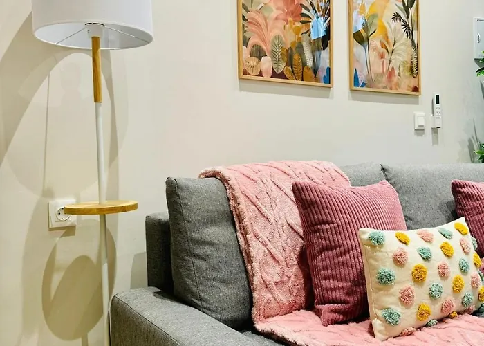 Cozy & Stylish Loft Near Center * Valenza