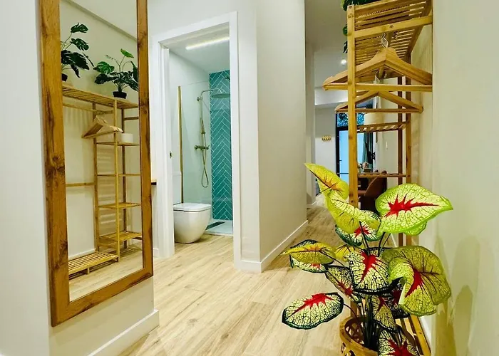 Cozy & Stylish Loft Near Center *